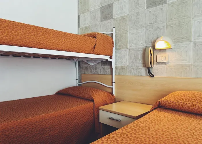 Ramona Hotel 2*