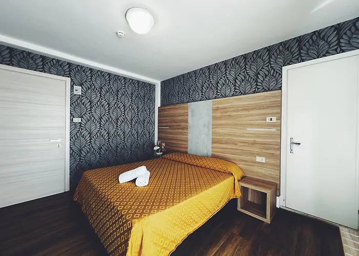 Ramona Hotel